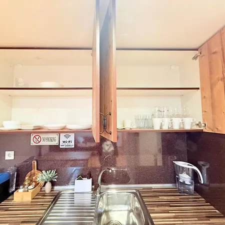 아파트 Center The Quiet Luxury 7